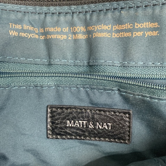 Matt & Nat Black Minka Vegan Hobo Bag Dwell Crossbody Bag - Picture 15 of 17